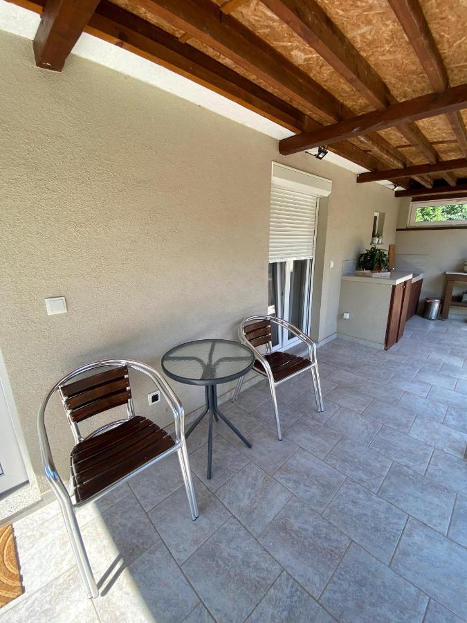 Appartement Apartman Cukar II Pula Extérieur photo